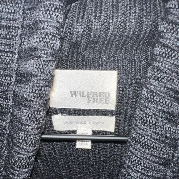 Wilfred Free | Aritzia Women’s High Low Turtleneck Sweater | Black | Size XXS - Picture 5 of 5